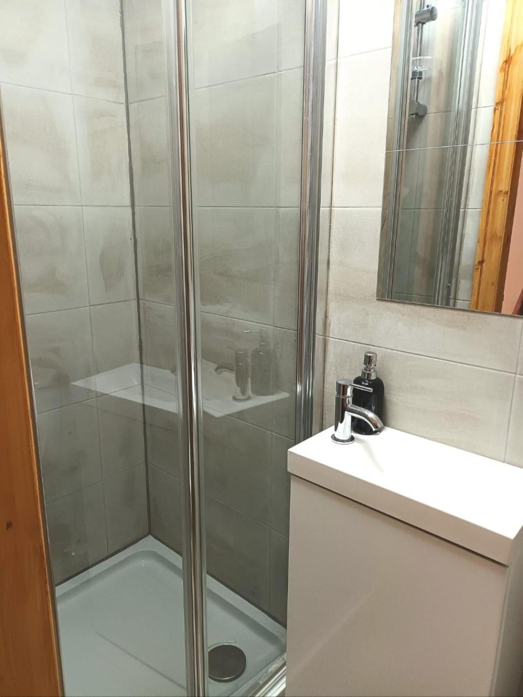Rooms In Manchester 6 Minutes Drive To Victoria Station Екстериор снимка