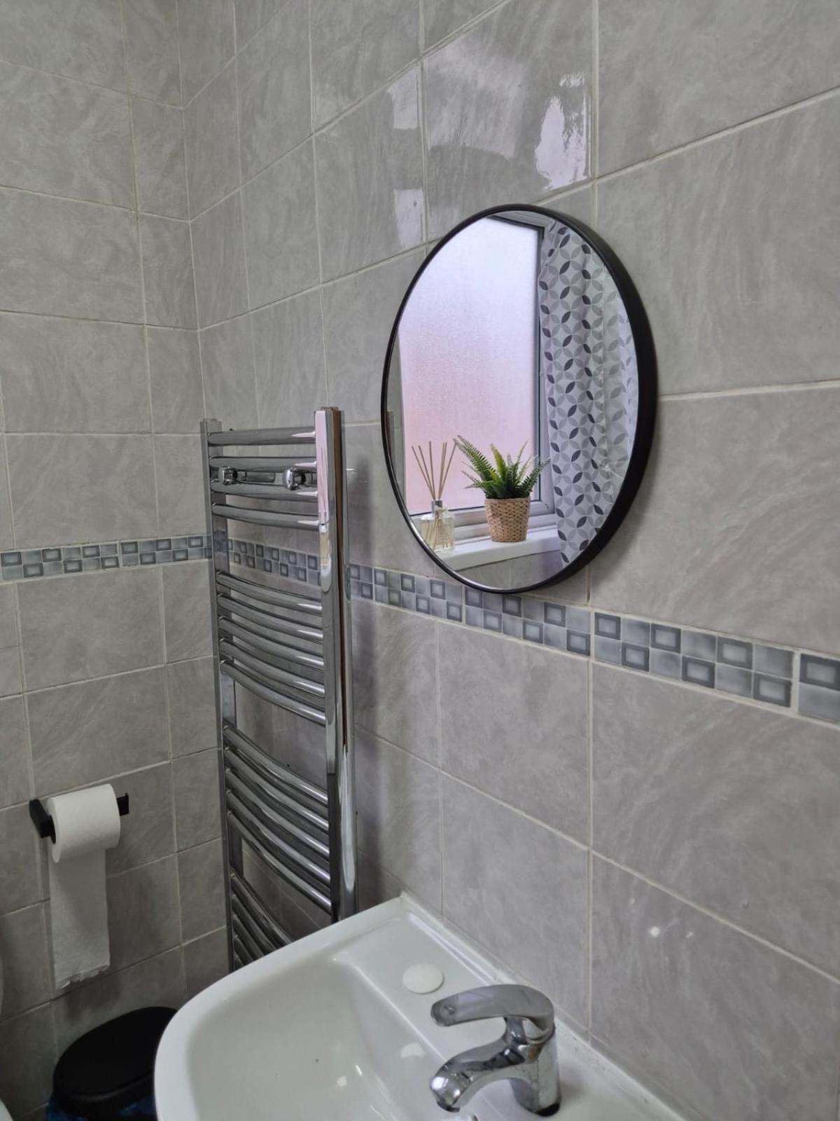Rooms In Manchester 6 Minutes Drive To Victoria Station Екстериор снимка