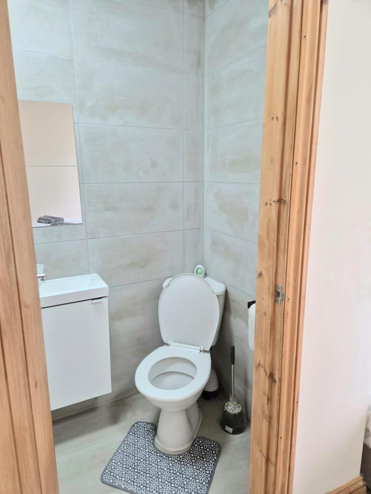 Rooms In Manchester 6 Minutes Drive To Victoria Station Екстериор снимка