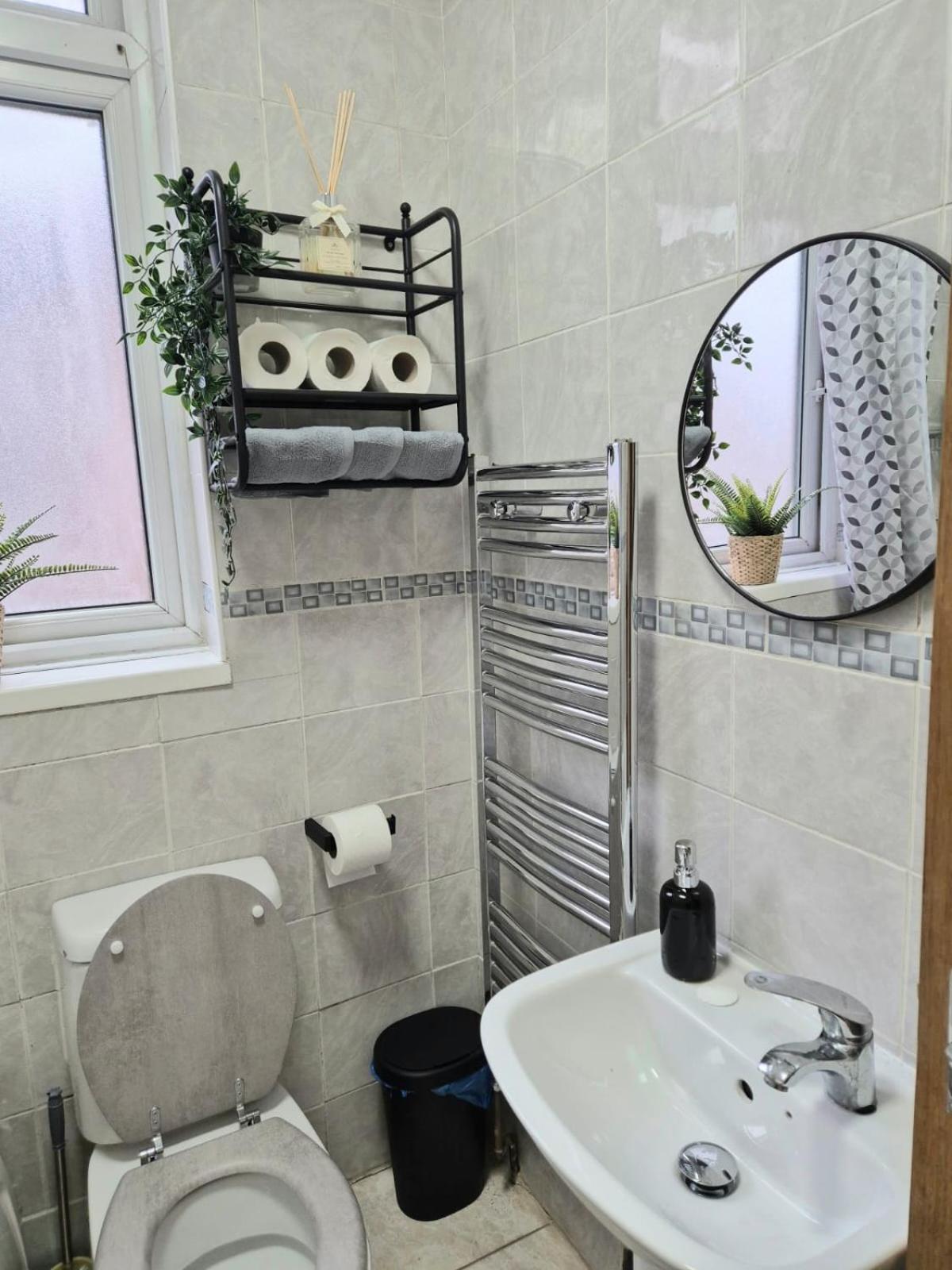 Rooms In Manchester 6 Minutes Drive To Victoria Station Екстериор снимка