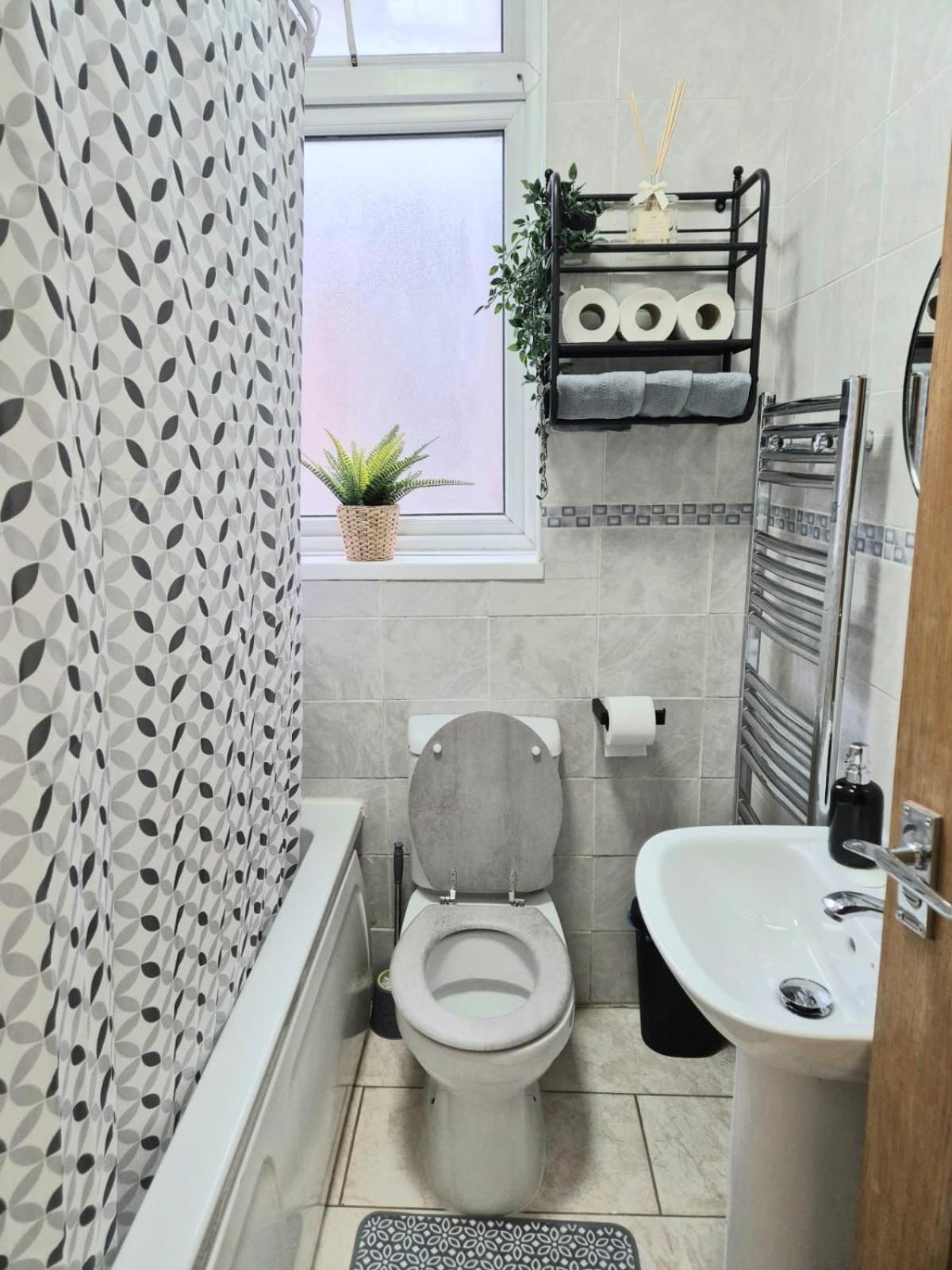 Rooms In Manchester 6 Minutes Drive To Victoria Station Екстериор снимка