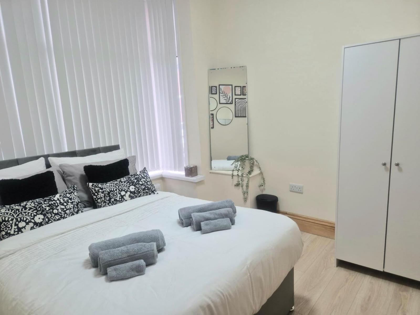 Rooms In Manchester 6 Minutes Drive To Victoria Station Екстериор снимка