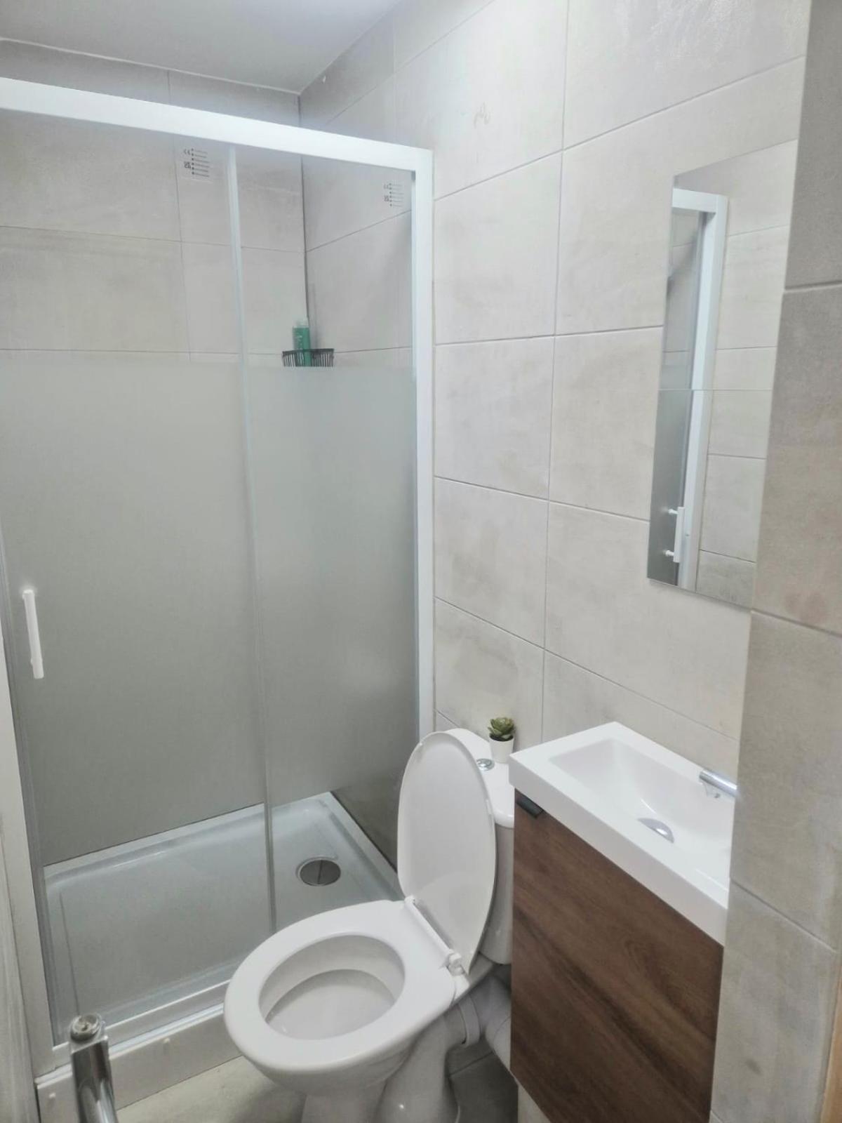 Rooms In Manchester 6 Minutes Drive To Victoria Station Екстериор снимка